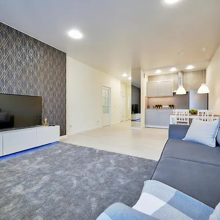 Апартаменты One Bedroom & One Living *