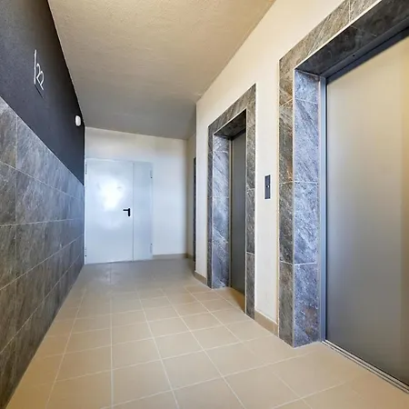 Апартаменты One Bedroom & One Living